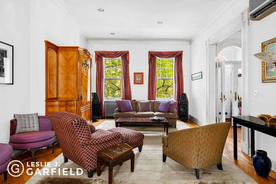 48 Sidney Place is beautifully appointed, 21.