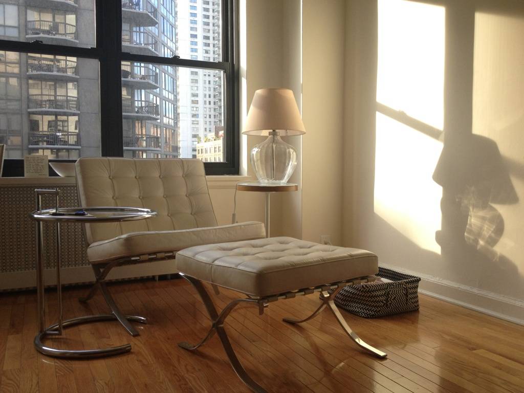Upper East Luxury Studio Doorman Building 