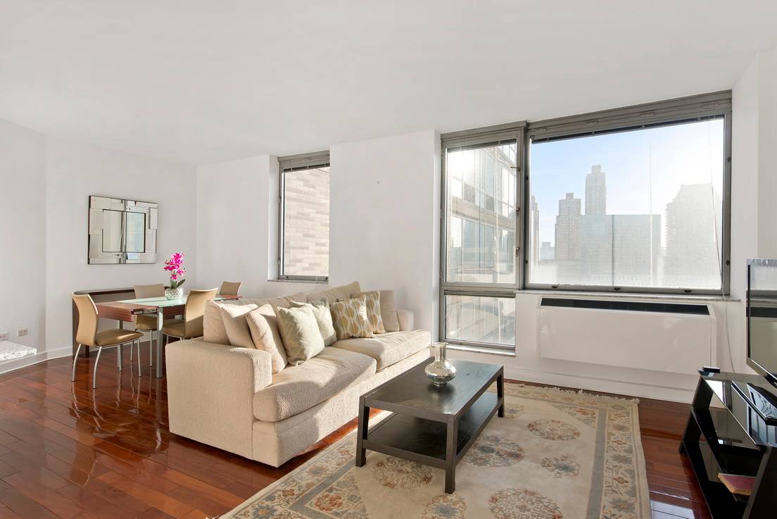 One Bedroom Condo in Lincoln Square with Doorman near Central Park
