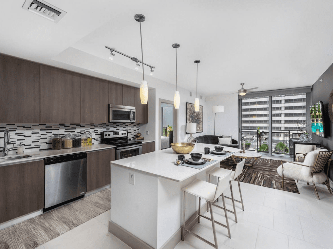 Brand new modern apartments right in the heart of Miami Downtown
