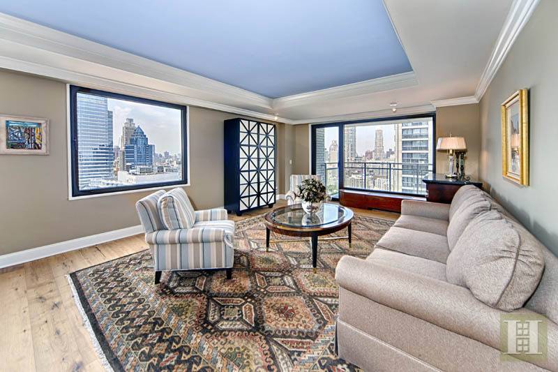 BEAUTIFUL HIGH FLOOR TWO BED/TWO BATH WITH TERRACE