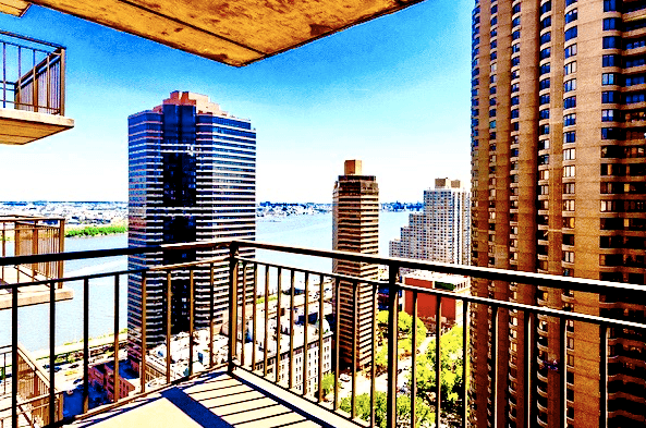 Great True 2 BR in Prime Murray Hill ~ Balcony ~ Elevator Bldg ~ No Fee!