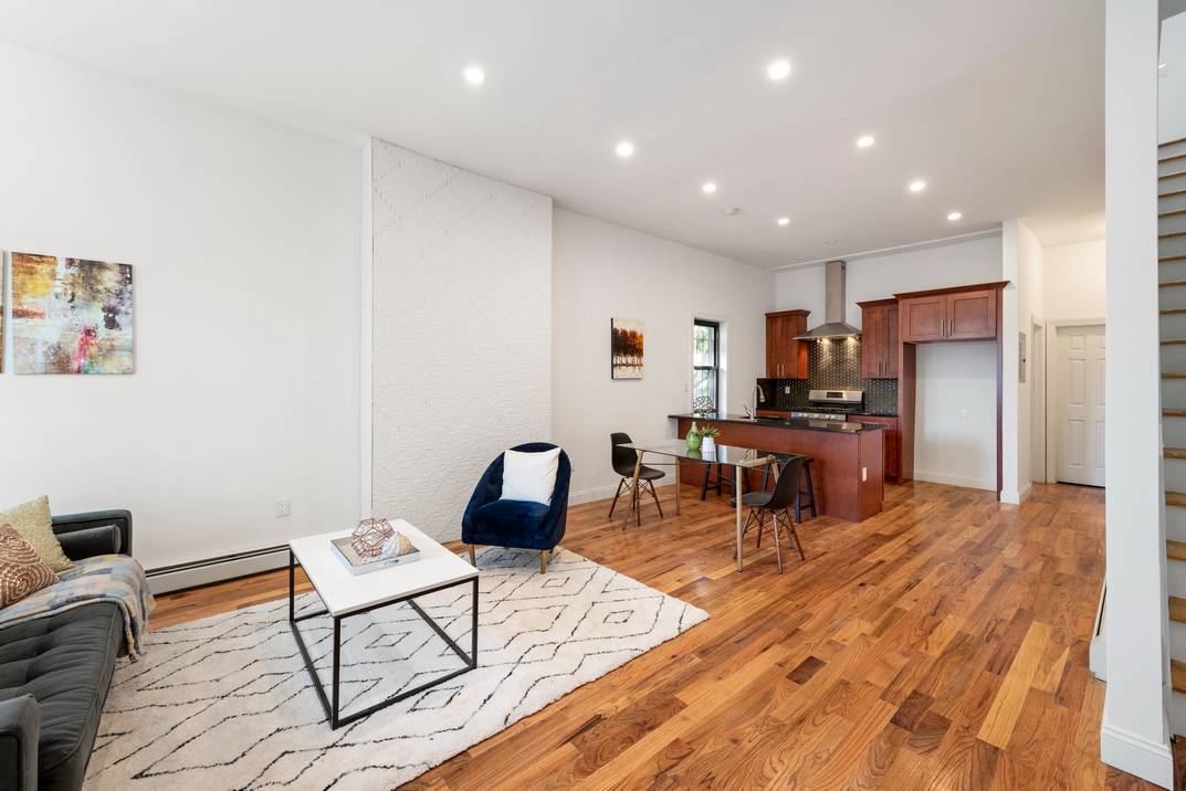 Lovely Townhouse in Bed-Stuy