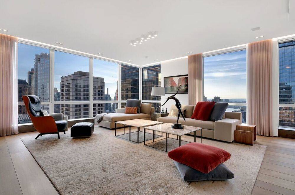 THIS FULLY FURNISHED 5 BEDROOM, 5.