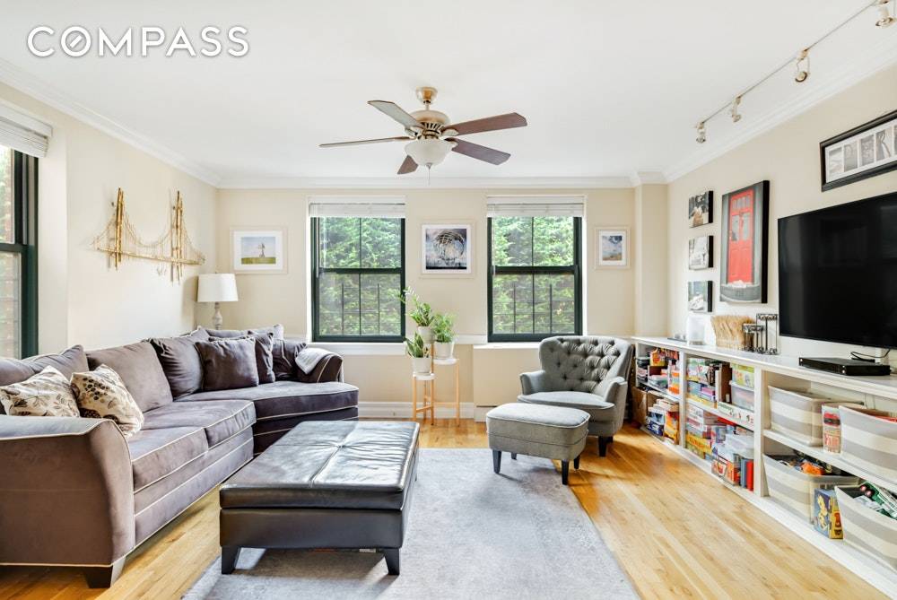This two bedroom, two bathroom home is set in a boutique elevator condominium in Windsor Terrace, one of Brooklyn's most coveted and friendly neighborhoods.