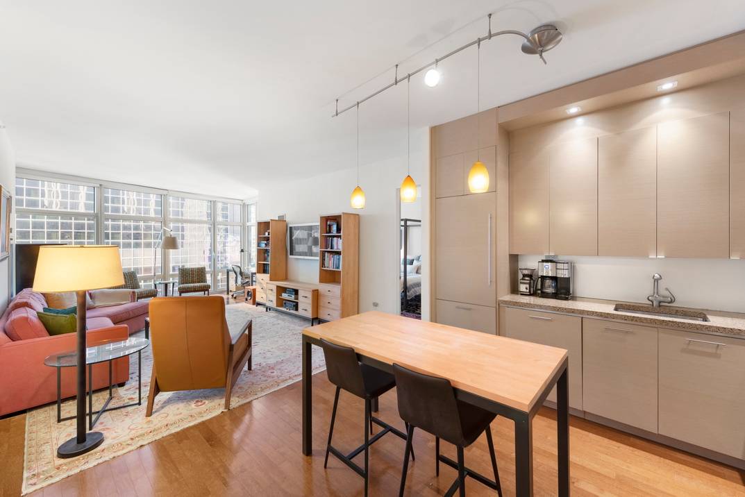JUST LISTED: 2 Bedroom 2 Bathroom Plus Home Office ~1329sqft - 1600 Broadway #19C Full Service Condo