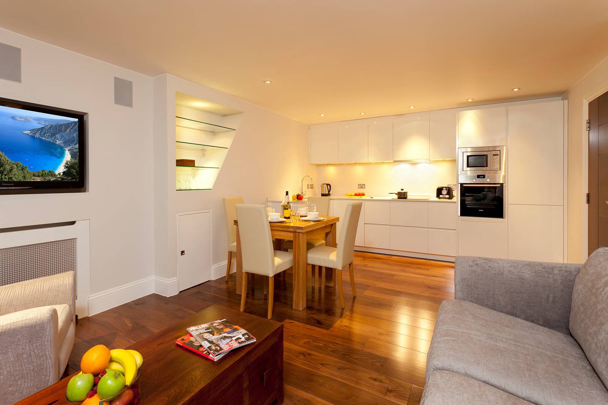 Three bedroom apartment in Russell Square, Tavistock Place