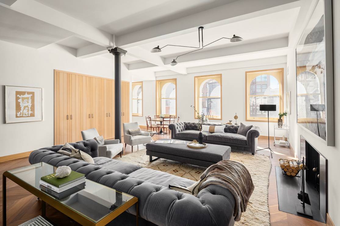Superior scale, volume, attention to detail and exceptional outdoor space with iconic views highlight this remarkable Greenwich Village penthouse.