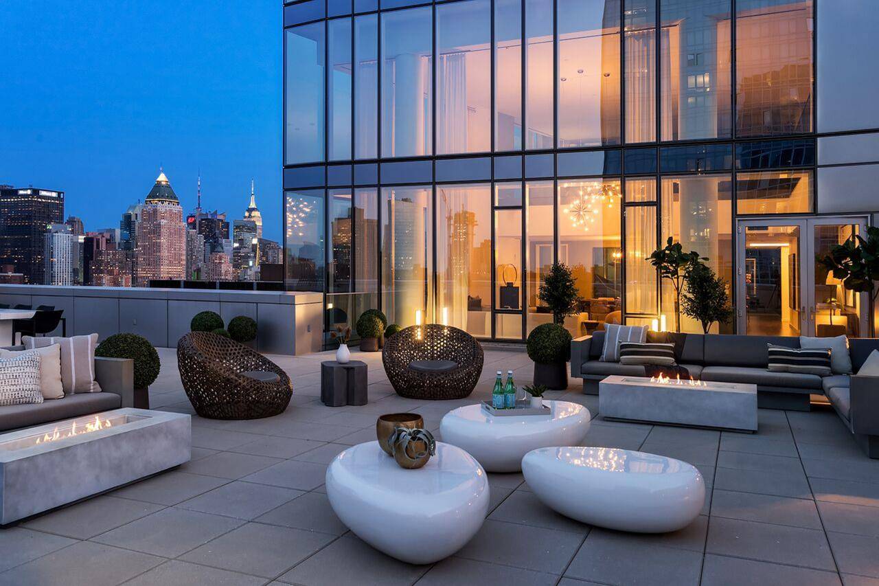 Immediate Occupancy Residence 29B, a spectacular duplex in the sky, offers over 5, 300 square feet of interior space with 4 bedrooms, 5.