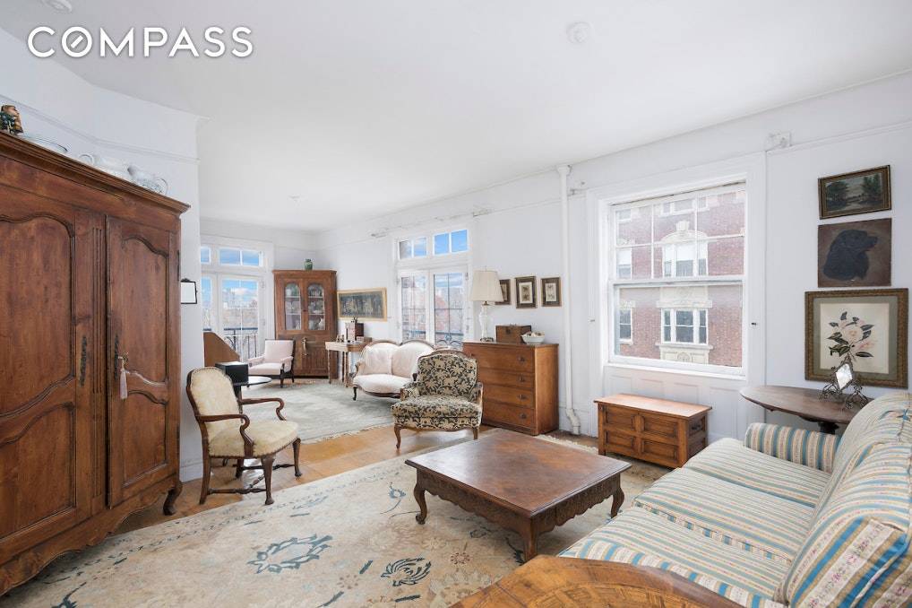 Sunny, Three Bedroom Apartment overlooking Morningside Park.