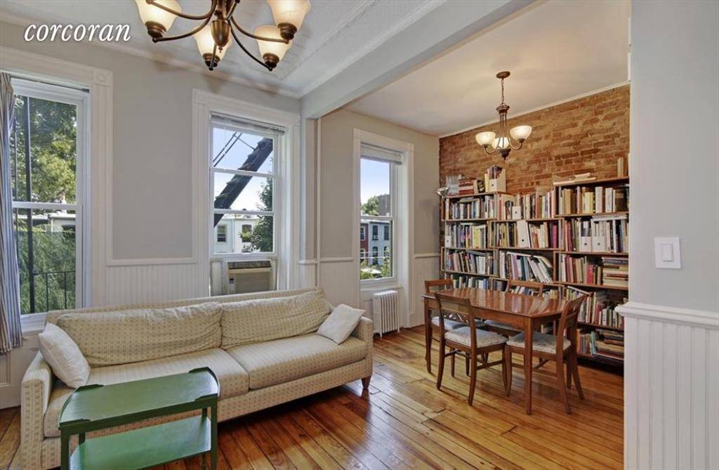 Brand New 900sqft 2 Bedrooms, This is a must see !