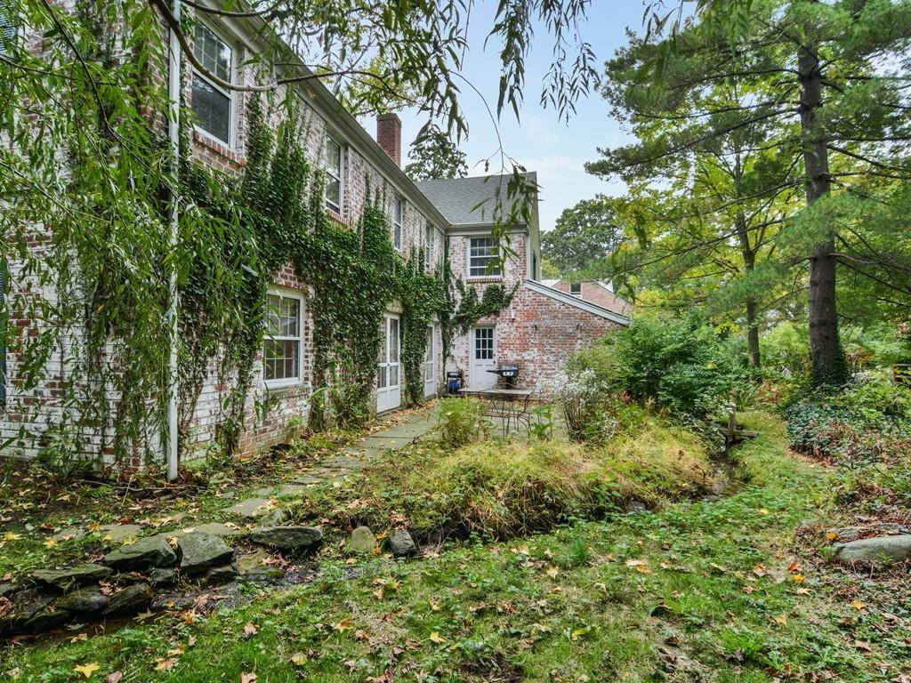 Charming brick colonial in lovely Alderbrook section of Riverdale.