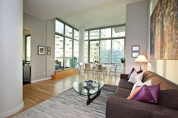 One-of-a-kind Duplex Penthouse with 3 Beds/3 Baths, Terrace, Panoramic City/East River Views