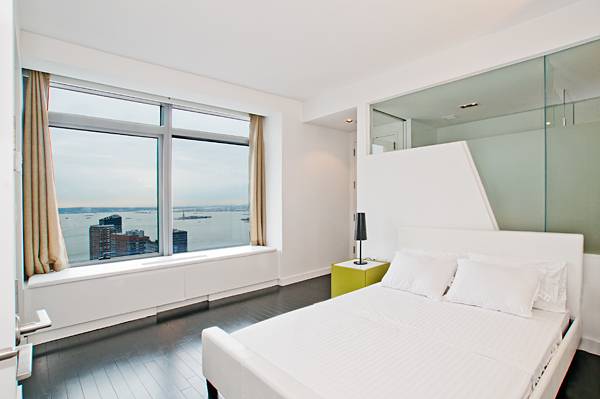 New Construction Luxury Condo for Sale in Manhattan NYC. South Facing. Washder/Dryer in Unit. Open Skyline/River View. Gym, Doorman, Span, Sauna