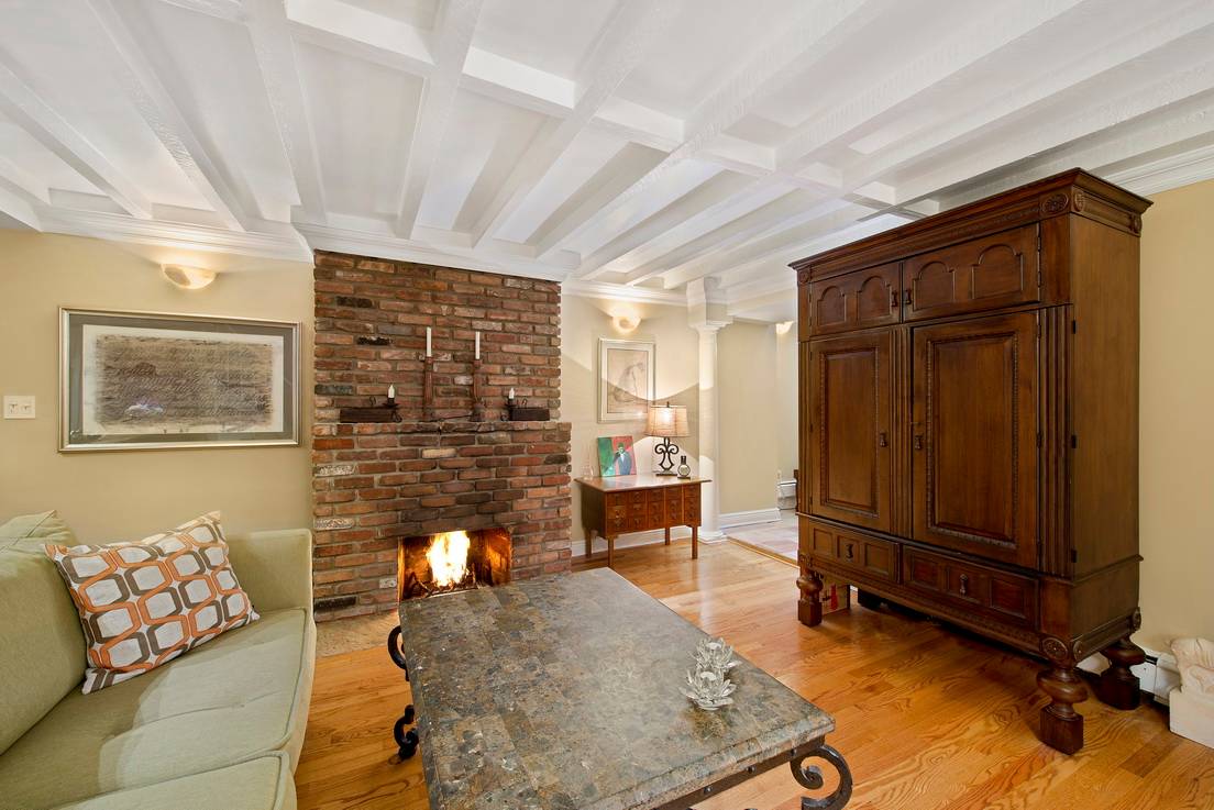 UWS Duplex Two Bedroom w/ HUGE Garden