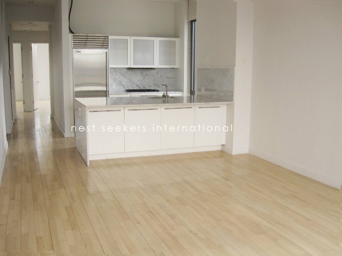 SOHO APARTMENTS FOR RENT - LOFT-LIKE LUXURY - MODERN, UNIQUE & SPACIOUS - STUNNING VIEWS!