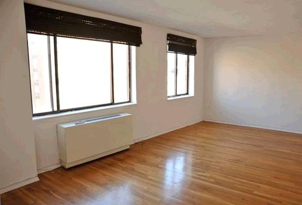 Great Studio In SoHo || Mott Street || Close to Shopping || $2,575