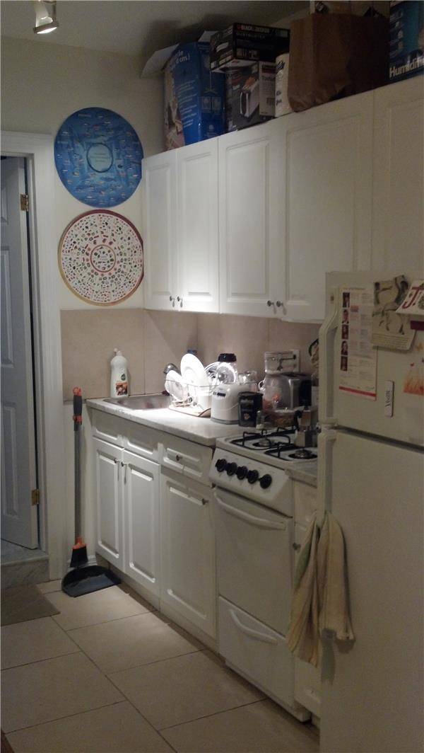 Great 2 bedroom Apt In Pre-War Bldg **Great Location West Village* Mins Of Abingdon Square Park, NYU, & Subway*** Call Now Will Not Last
