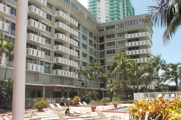 SOUTH BAY CLUB : SOUTH BEACH