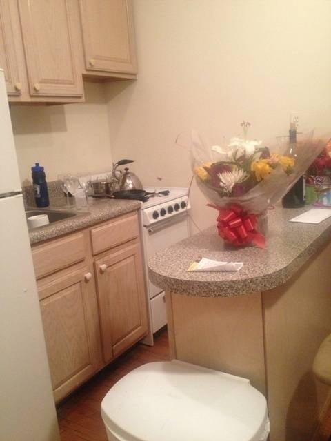 Large true 3 bedroom in beautiful townhouse on E51st & 3rd Ave,..MIDTOWN EAST..GRAND CENTRAL