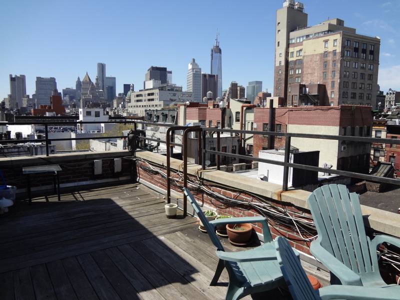 SoHo One Bedrm DUPLEX w/ HUGE ROOFDECK