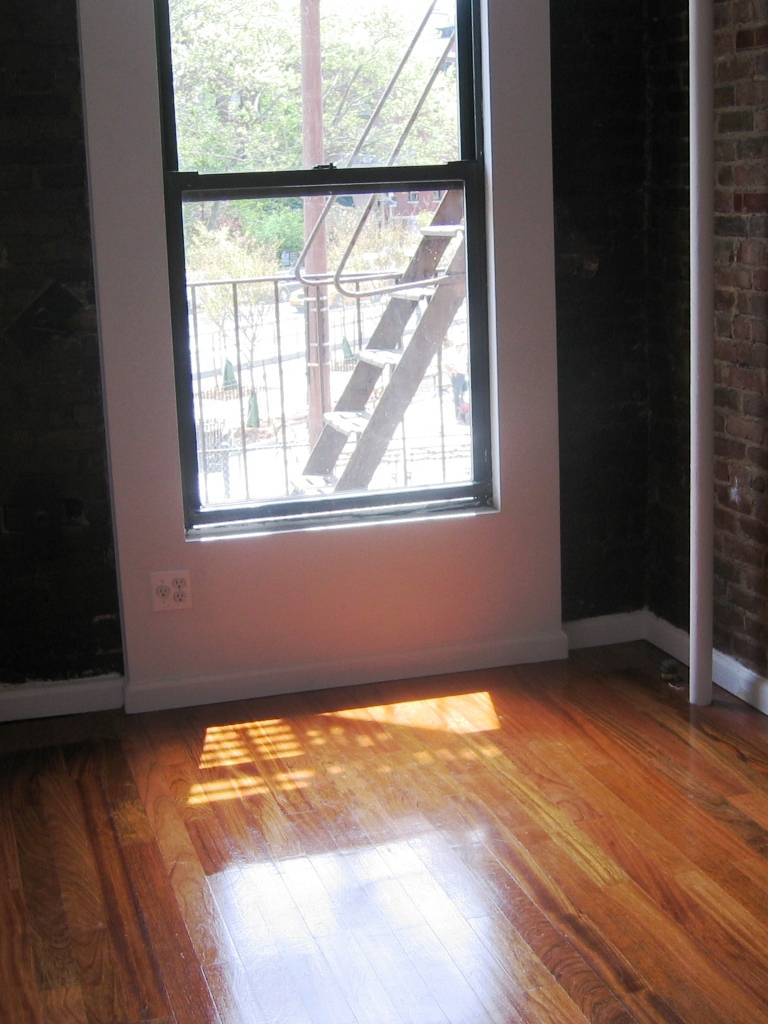 ~Renovated Three Bedroom in the West Village ~
