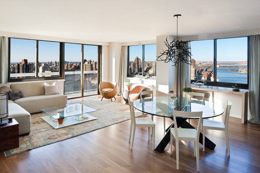 SPACIOUS**LUXURIOUS UPPER EAST SIDE LOCATION...NEW CONSTRUCTION...1370 SQ FEET... HUDSON RIVER VIEW..E72 St/York Ave...