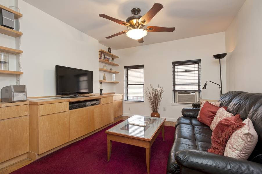 TOP FLOOR GUT RENOVATED 1BR/BA MOVE IN CONDITION PRIME LOCATION