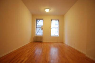 Stunning Upper East Side Rental...! 2 Bedroom, 1 Bathroom