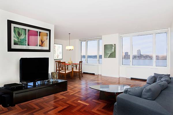 Trump Place 2 BR/2 Bath Condo with Hudson River Views