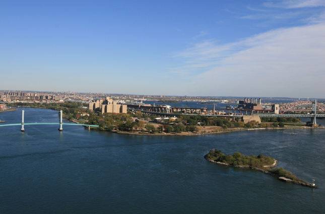 **  LUXURY  UPPER EAST SIDE  CONDOMINIUM for RENT . 2Bed / 2 Bth . With  Washer & Dryer  ! - Condo Style Finishes. Magnificent Views .GREAT LAYOUTS. 24Hr Doorman, SPECTACULAR AMENETIES