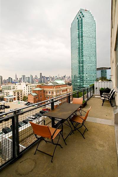 ARRIS LOFTS - CONV 2 BED LOFT WITH TERRACE - WEST VIEWS - BEST SELLER INCENTIVES! CALL TO FIND OUT