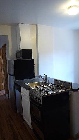 Newly Renovated 2 bed Apt In PreWar Bldg** MIns Of Soho & G. VIllage*** ACT FAST 