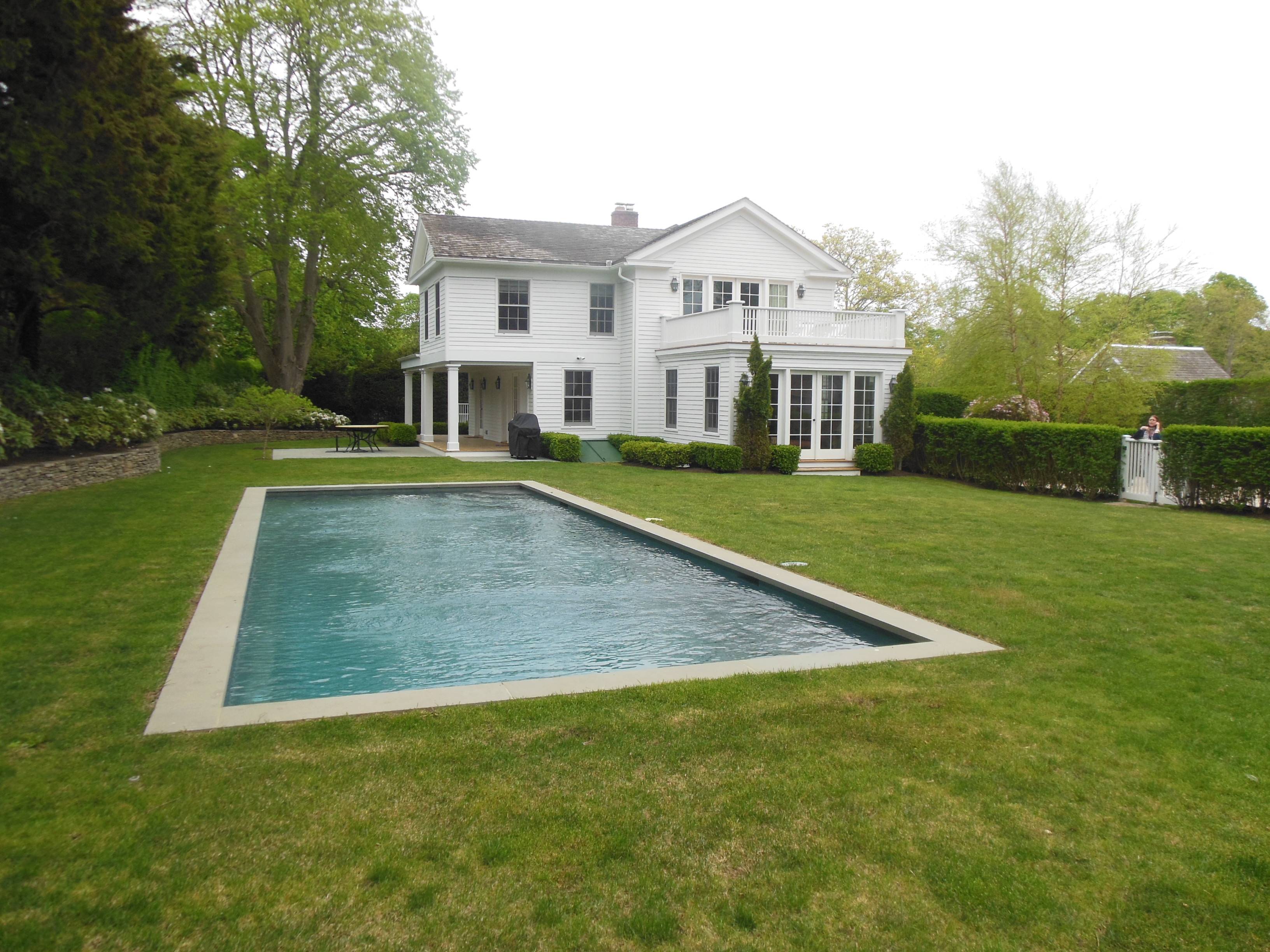 GREAT SUMMER HOME IN WESTHAMPTON