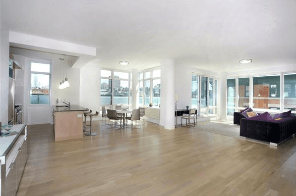 ONE-OF-A-KIND PRIVATE RESIDENCE TOWNHOUSE ON A HISTORIC SOHO BLOCK