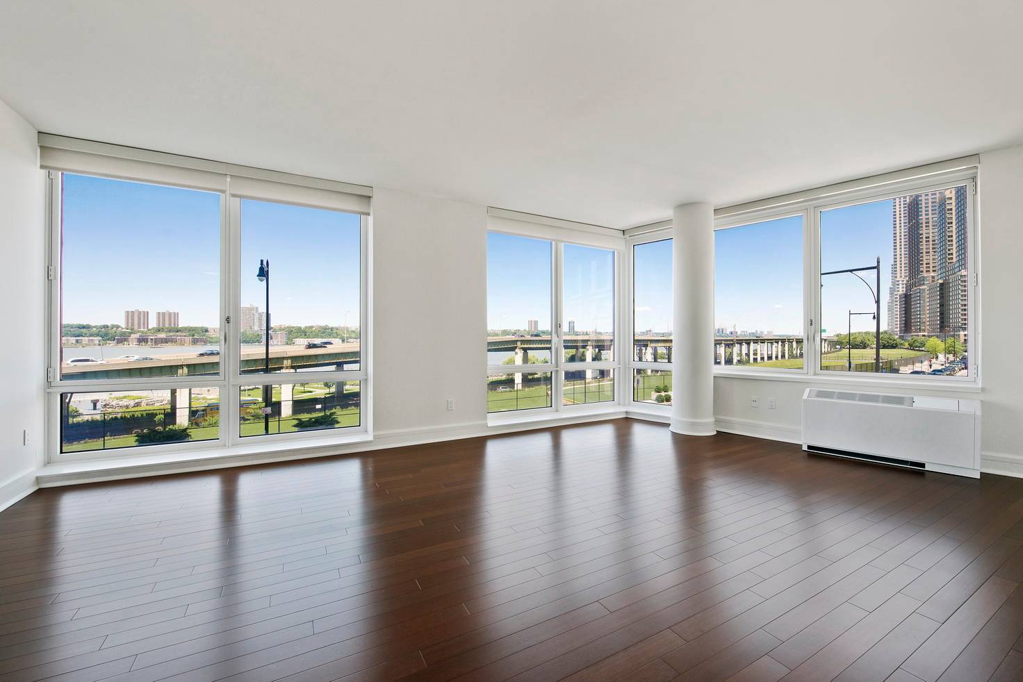 THE ALDYN  ULTRA LUXURY CORNER 3 BEDROOM/3 BATH WITH SPECTACULAR FINISHES,UNSURPASSED AMENITIES, RIVER AND PARK VIEWS