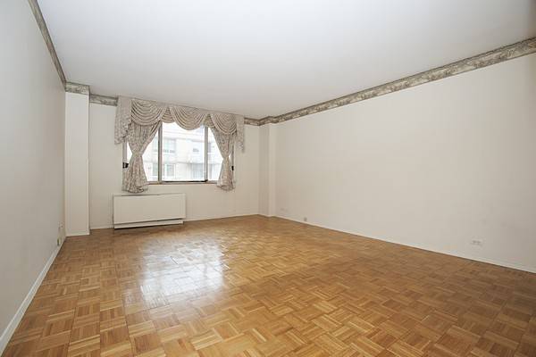 Spacious Studio at WorldWide Plaza