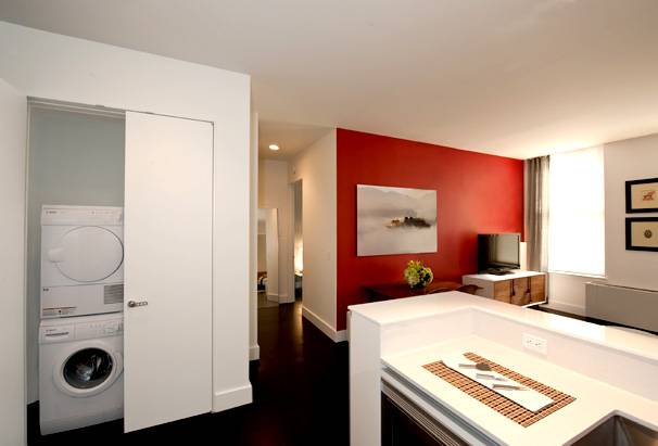 DOWNTOWN Financial District, Stone Street - Gorgeous with Washer & Dryer + Walk In Closet  FULL SERVICE - Free Rent True 2bed/2.5bath $5600