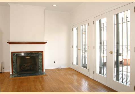 Immaculate Upper East 3 Bedroom 2 Bath Penthouse Duplex!! Live like a King or a Queen!! Fireplace*Private Roof Terrace*2 Full Marble Bathrooms*Call or Email to See!!