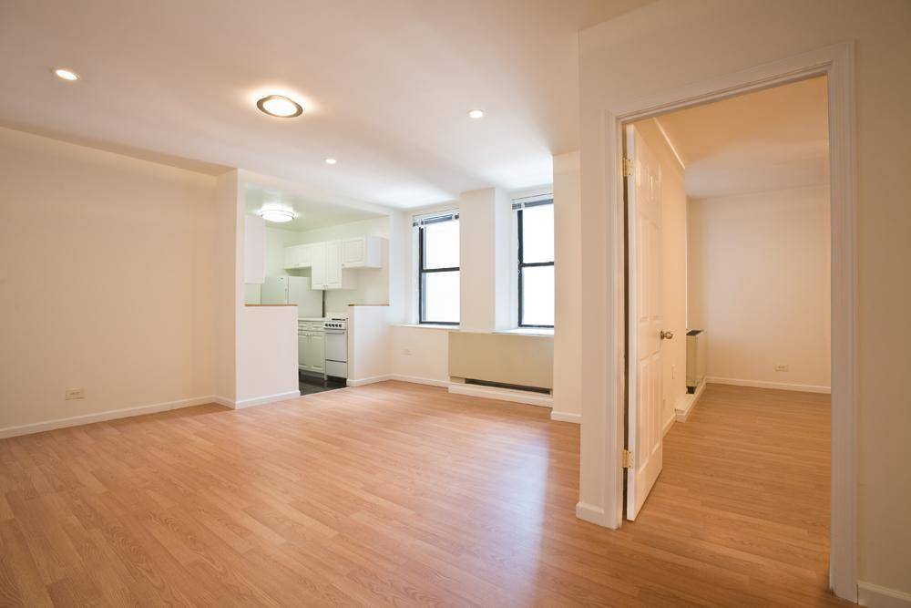 FASHION DISTRICT - LUXURY ONE BEDROOM