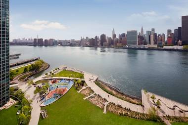 Waterfront LIC 3 Bed 3 Bath No Fee!