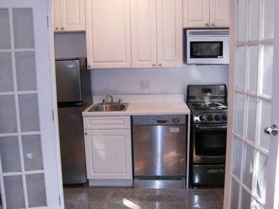 Renovated studio! In the West Viallge**$2,595