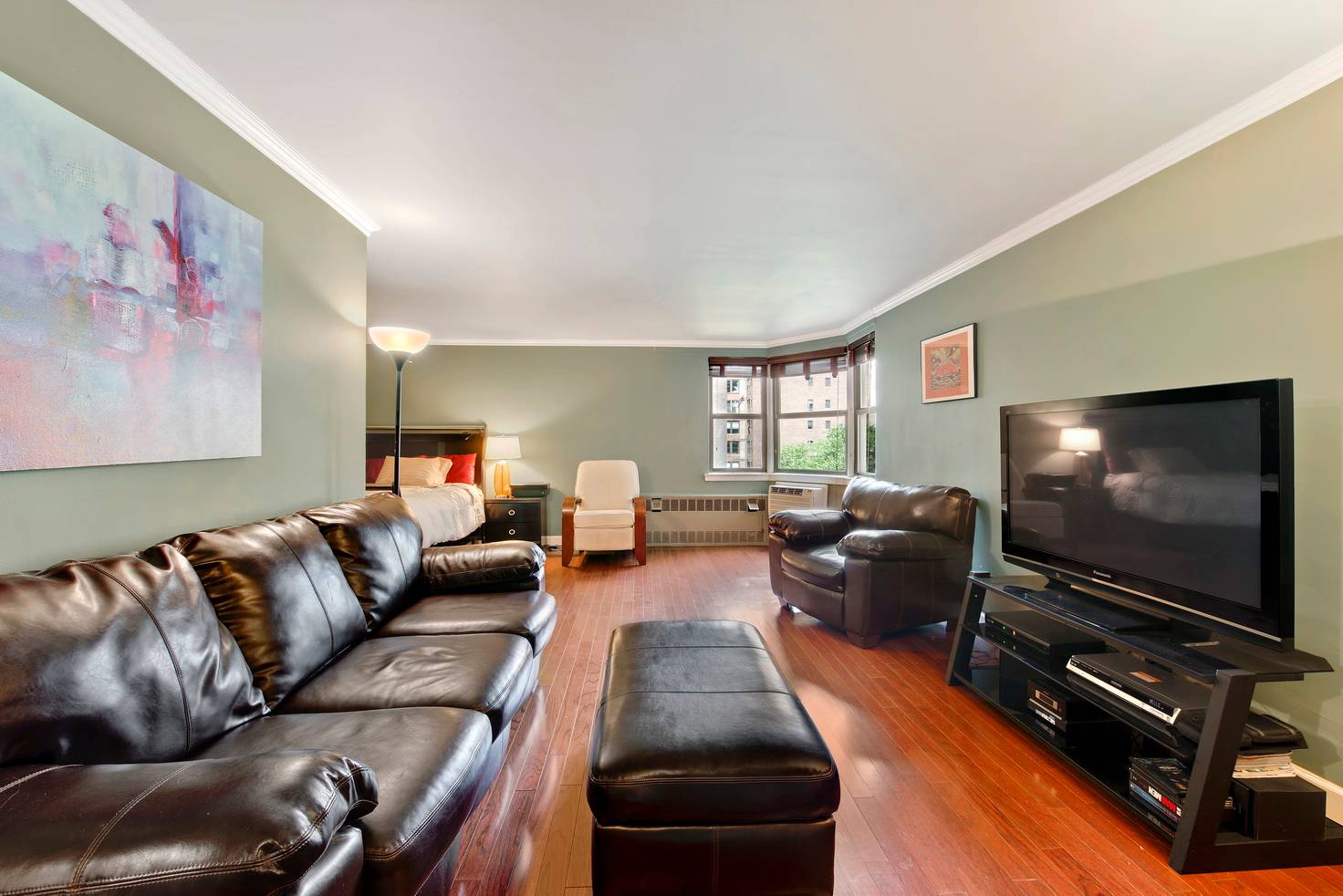 Gramercy Arms | 145 East 15th Street | Gramercy Park | 9N