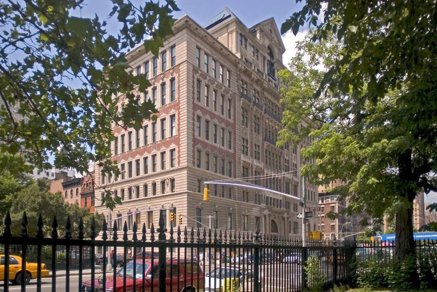 Elegant New Studio with Separate Sleep Loft for Rent In Gramercy Park!!!!