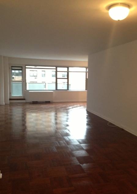 Extra Large 3 Bedroom / 2 Baths with Balcony - Doorman Building  - Upper East Side 