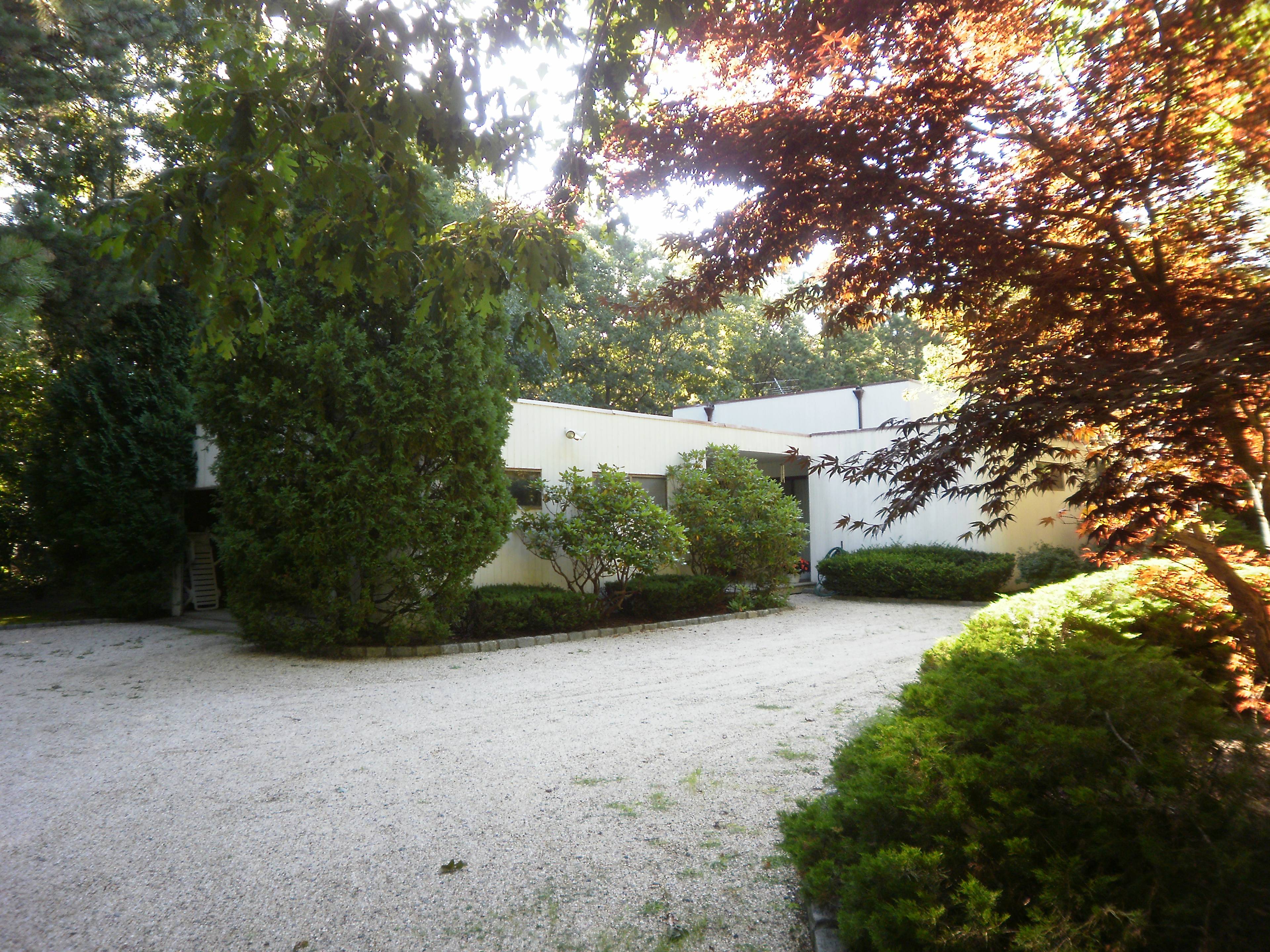 PRIVATE OASIS