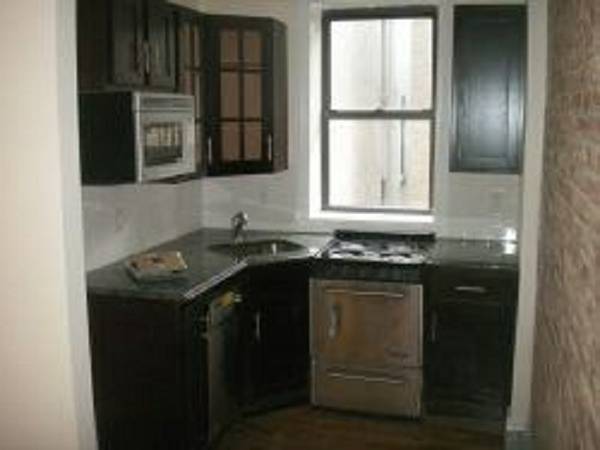 ELEVATOR BUILDING..WASHER/DRYER IN UNIT..ORCHARD/GRAND ST..ROOF DECK..PRIME LOWER EAST SIDE