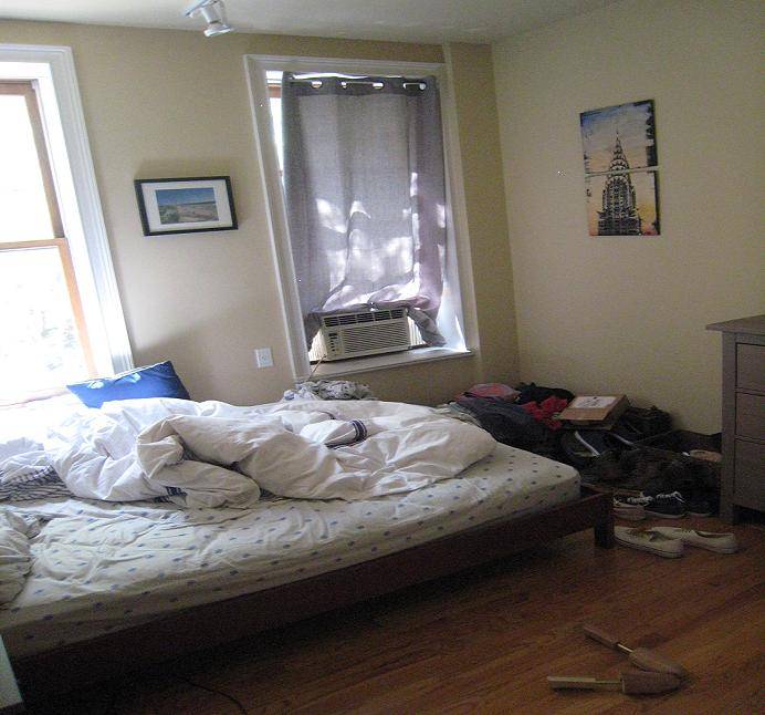 NEWLY RENOVATED 2BR..TREE LINE BLOCK..BARROW Street/7th Ave..