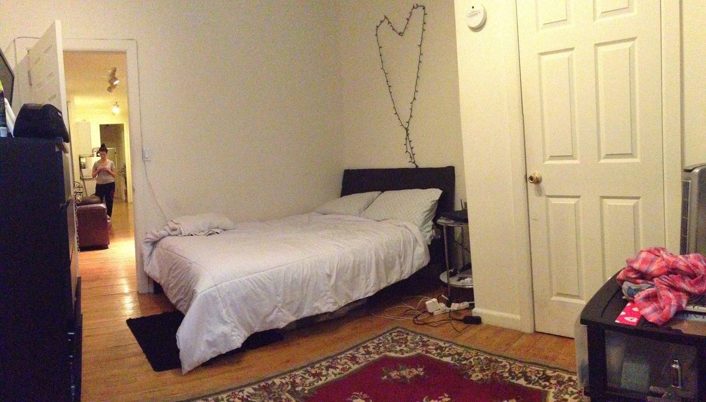 FANTASTIC 2 BEDROOM APT W/PRIVATE PATIO--UPPER EAST SIDE--E70/1st Ave