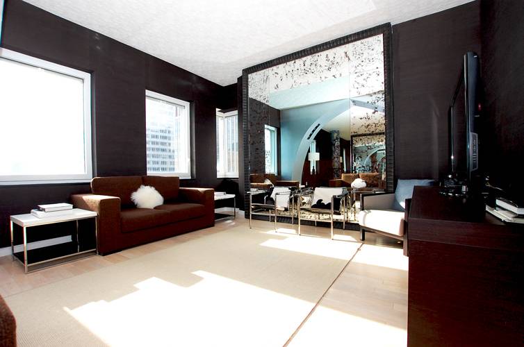 One month to 12 Months - Fully furnished 4 Bedrooms/3.5 Baths Penthouse off 5th Ave & 45th St. in Midtown Manhattan, Open NYC Views Hotel-Style Living